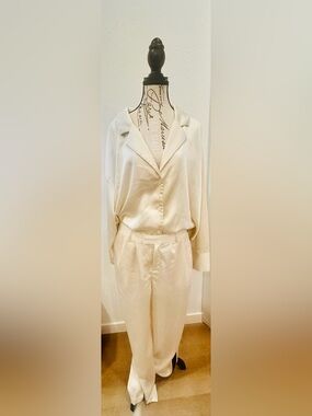Elegant Cream Satin Pant-Suit - Relaxed Fit